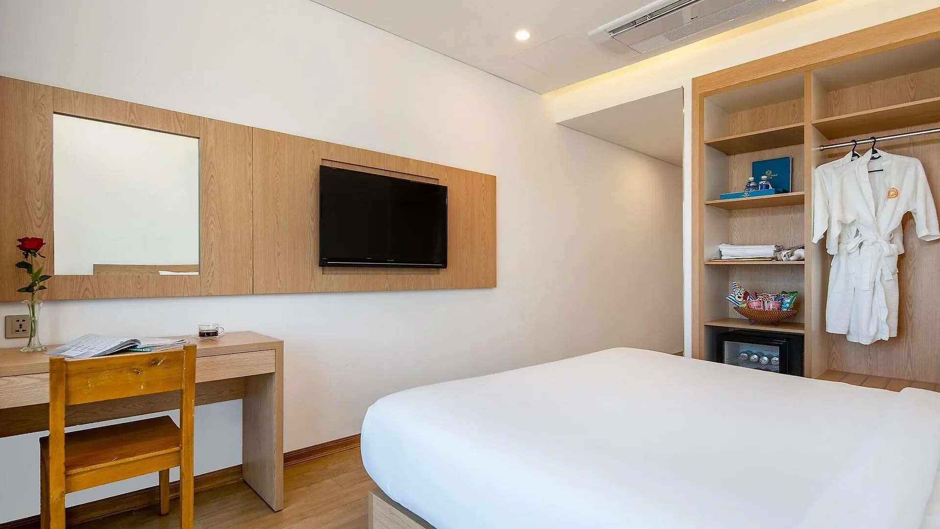 Gold Boutique Hotel Danang 3*, Дананг